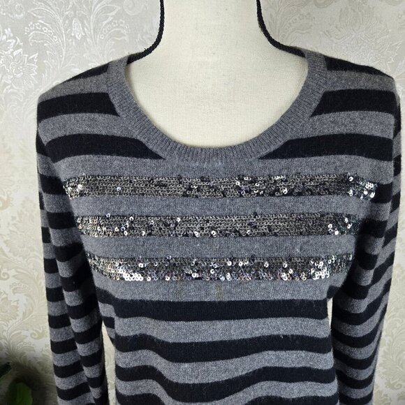 DKNY Size Medium Black Gray Vertical Striped Pullover Sweater Sequin Accents - Picture 2 of 12